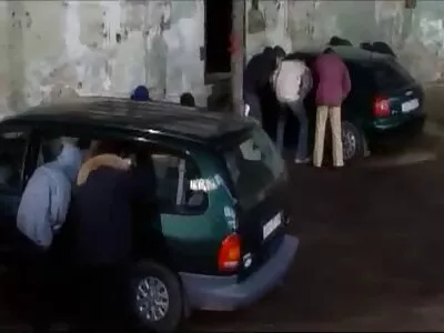 Брюнетка мед готовий порно сестри до їзди