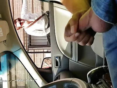 Гаряча відео секс брат і сестра красуня займається сексом і розважається з секс-іграшкою