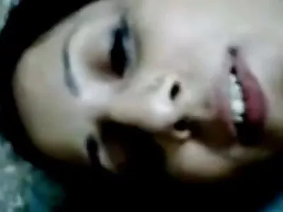 Я трахаю porn sestra підлітка собачим стилем