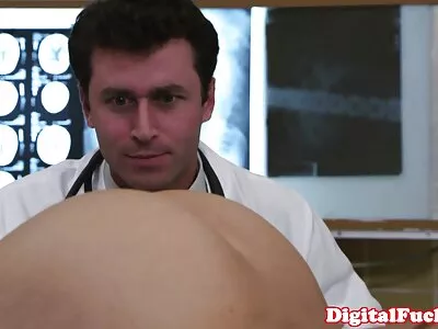 Так гарна мексиканська брюнетка весело танцює перед камерою для порно сестри світу