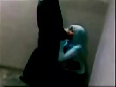 Вечірка вчетвірки в коледжі в sestra porno повній ігре